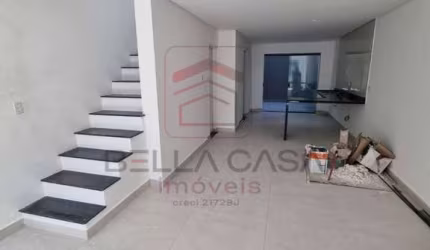 Sobrado a venda no Jardim independencia com quintal e 3 quartos