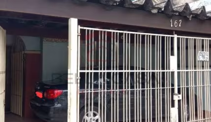 Casa a venda com 180m2 - Rua Mesquita