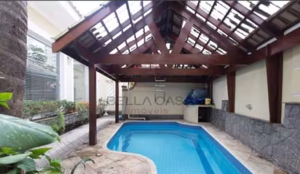 Linda casa térrea em local privilegiado na Mooca