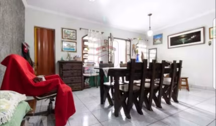 Casa no Belém com 4 suítes, 4 vagas e churrasqueira