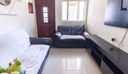 Casa térrea - 120 metros - 2 dormitórios - com quintal - 1 vaga de garagem
