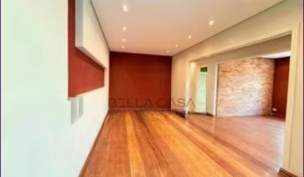 Linda Casa Térrea no Jd Avelino com 3 suítes