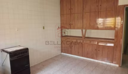 Boa Casa Térrea!! Excelente Localização!!!