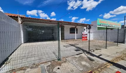 Casa comercial com 4 salas para alugar na C 201, 282, Jardim América, Goiânia por R$ 4.900