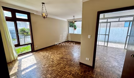 CASA TÉRREA COM 3 QUARTOS, 4 BANHEIROS E 177m² NO VILA IZABEL