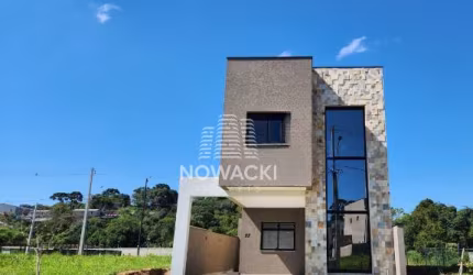 CASA EM CONDOMÍNIO COM 3 DORMITÓRIOS E 2 VAGAS NO SANTA CÂNDIDA