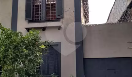 Casa com 6 quartos à venda em Mooca - SP
