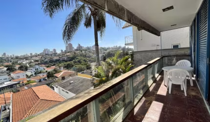 Casa com 4 quartos à venda em Pacaembu - SP