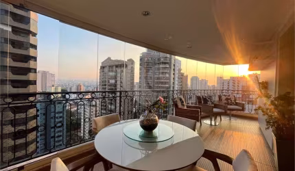 Apartamento com 4 quartos à venda em Santana - SP