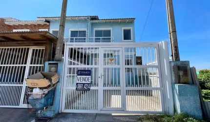 Ótimo Duplex Geminado com 2 Dormitórios em zona de moradores - Bairro Zona Nova