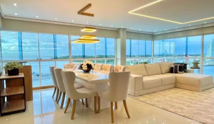 Excelente Apartamento finamente mobiliado e decorado no centro de Tramandaí.