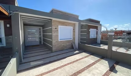 Casa nova com 2 Dormitórios sendo 1 Suíte próximo ao mar em Tramandaí