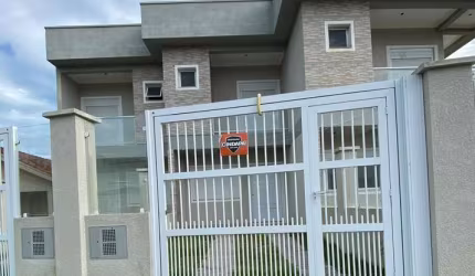 Lindo duplex junto ao Fórum de Tramandaí/RS.