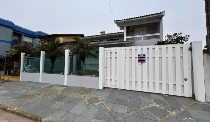 Casa/Sobrado 4 Dormitórios - Bairro Zona Nova