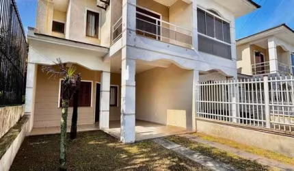 Lindo Sobrado Duplex em bairro de moradores em Tramandaí