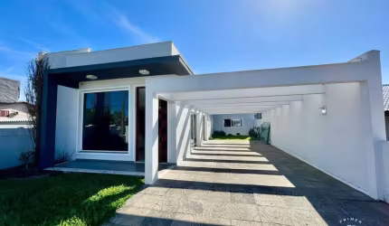 Casa alto padrão no centro de Imbé