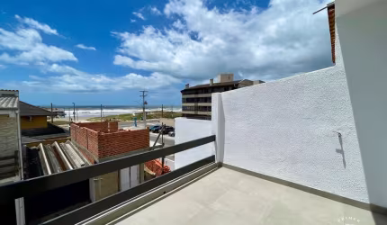 Excelente Triplex com 02 dormitórios com vista para o mar em Tramandaí