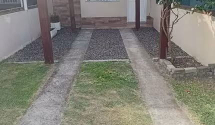 Excelente geminado de 02 dormitórios no centro de Imbé