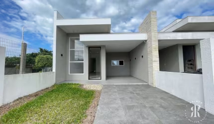 Casa Geminada com piscina em Tramandaí/RS.