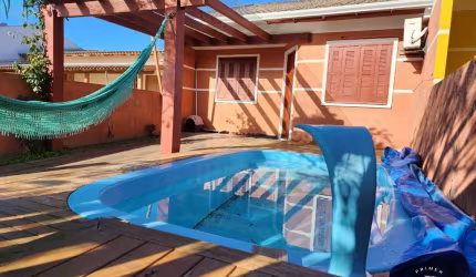 Geminado com piscina a venda em Nova Tramandaí