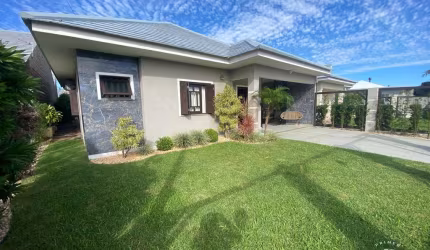 Casa moderna à venda em Nova Tramandaí – conforto, lazer e sofisticação!