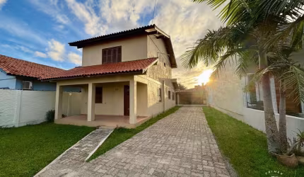 Casa 4 dormitórios à venda Zona Nova Tramandaí/RS