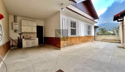 Casa para Venda em Teresópolis, Tijuca, 2 dormitórios, 1 banheiro, 1 vaga
