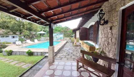 Casa para Venda em Teresópolis, Comary, 6 dormitórios, 1 suíte, 3 banheiros, 4 vagas