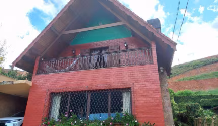 Casa para Venda em Teresópolis, Ermitage, 3 dormitórios, 2 suítes, 3 banheiros, 1 vaga