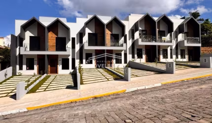 Casa com 2 quartos à venda no Universitário, Bento Gonçalves , 89 m2 por R$ 489.000