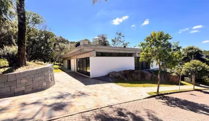 Casa com 4 quartos à venda no Merlot, Bento Gonçalves , 245 m2 por R$ 2.700.000