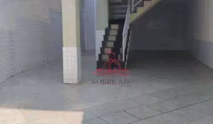 Sobrado com 3 Quartos e 2 banheiros para Alugar, 150 m²