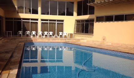 VILA MADALENA  tress suites com piscina