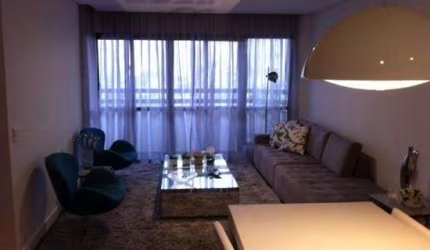 Bom apartamento no Bosque da Saúde!