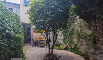 Casa reformada no Brooklin