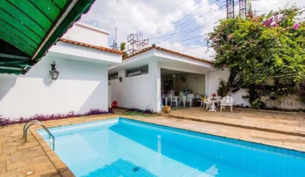 Alto de Pinheiros - térrea - três suítes