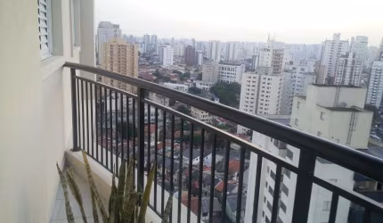 Vila Gumercindo Três Dormitórios, condomínio Clube.