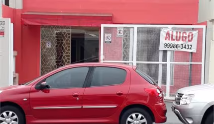 casa comercial no coração de Moema, salão + 3 salas, venha visitar!