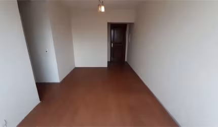 Aptos com 75 m² - 2 quartos -1 suíte - 2 vagas - Campo Belo