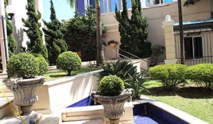Duplex no Campo Belo com varanda,  1 dormitório com suíte e hidromassagem, Excelente localização!!!!