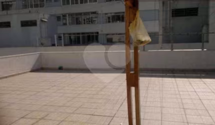 Apartamento em Higienópolis 240m² com 3 dormitórios e 2 vagas
