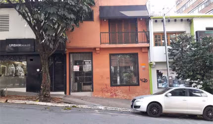 Sobrado Comercial. Bem localizado nos Jardins. Excelente Ponto Comercial. Melhor Preço da Região!