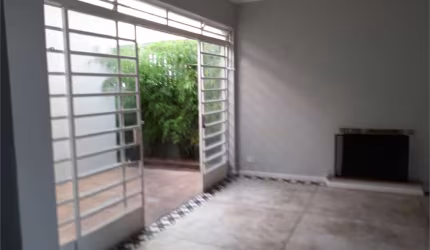 Excelente Casa Térrea - na vila Olímpia com 300 metros área útil - 3 suítes 3 vagas