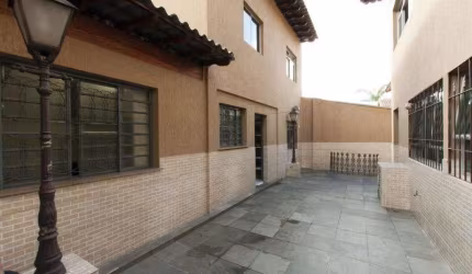 Casa comercial e residencial a 100 metros do metro sumaré