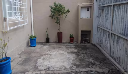 vende casa na vila nova Conceção