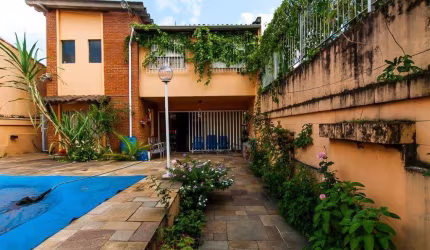 Sobrado com piscina Brooklin