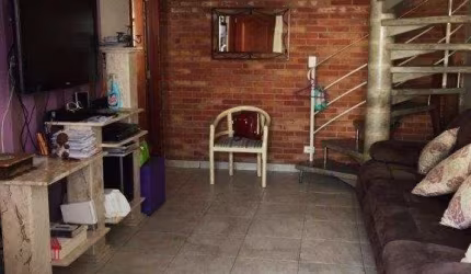 SOBRADO AMPLO COM CHURRASQUEIRA  E EDICULA