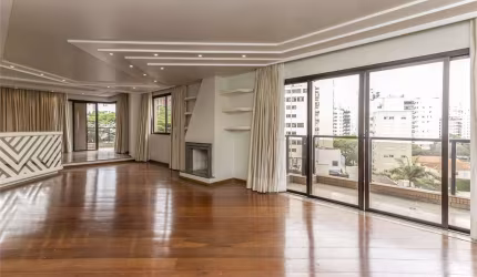 Lindo apartamento a venda em Moema, com 229m²