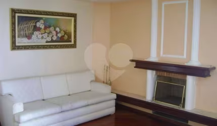MELHOR VALOR DO MERCADO!!!! APARTAMENTO VAGO, VARANDA COM CHURRASQUEIRA, ANDAR ALTO,!