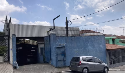 GALPÃO 864 m² DE ÁREA CONSTRUÍDA.
